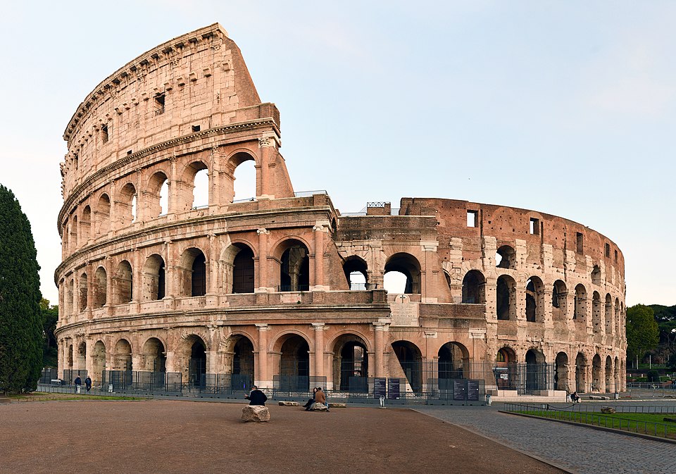 Le Colisée de Rome vu de l'extérieur